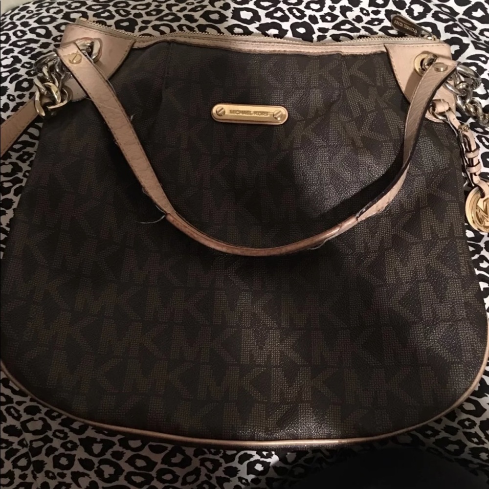 Michael kors shoulder or crossbody bag